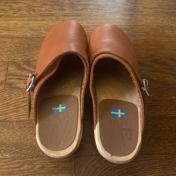 MIA Alma Buckle Clogs - Picture 2 of 7